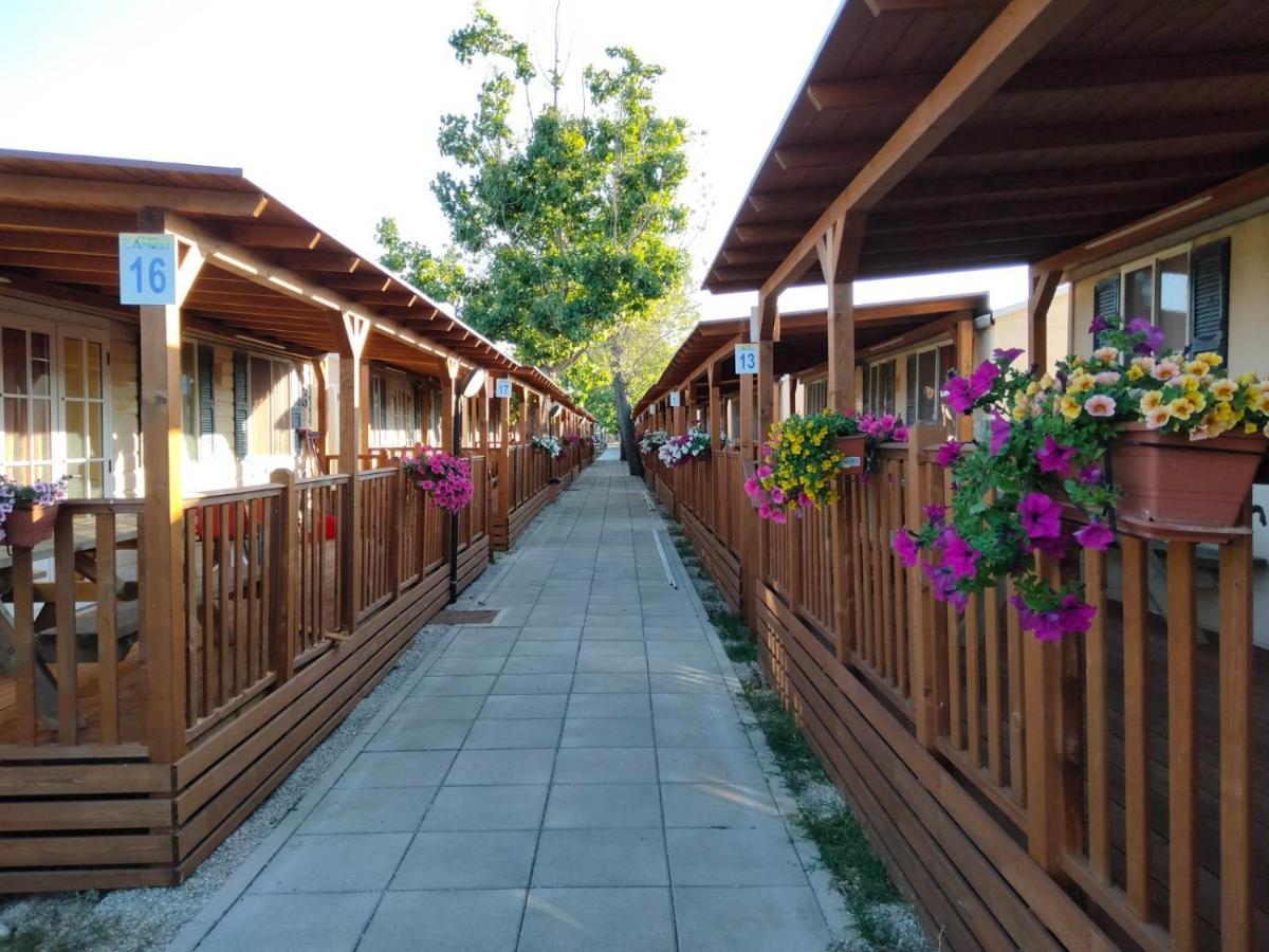 Villaggio Degli Angeli Scerne Pineto Buitenkant foto